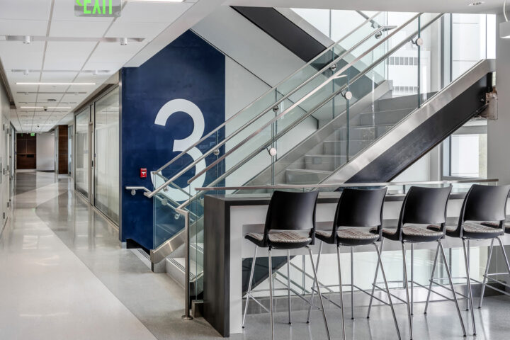 Seating zone and corridor